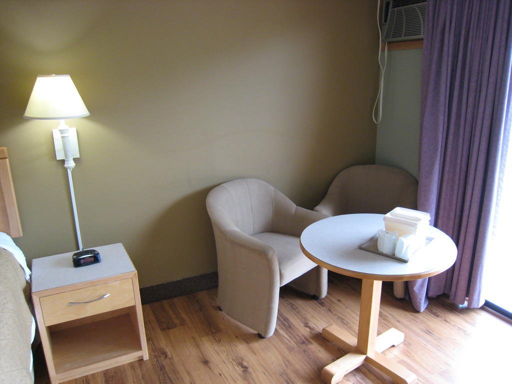 Canadas Best Value Inn & Suites-Castlegar Δωμάτιο φωτογραφία
